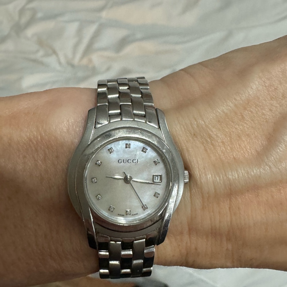 Gucci mother of pearl datejust watch